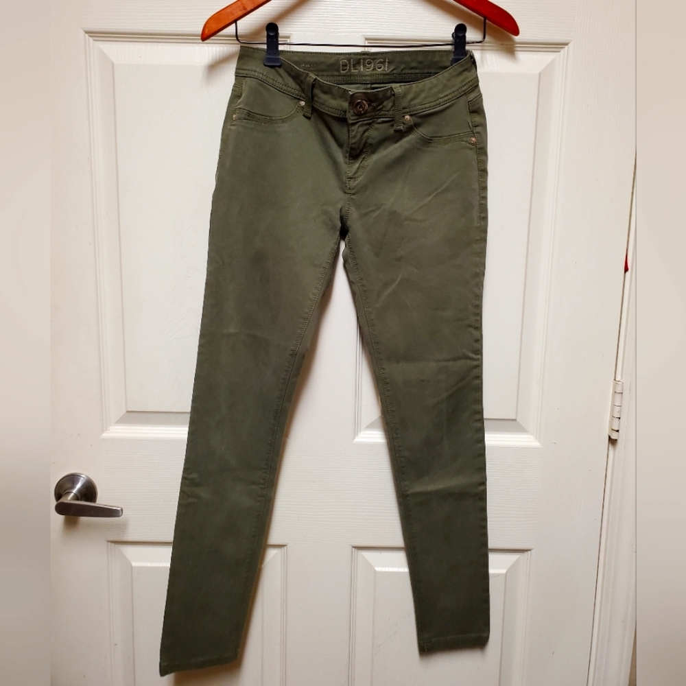 DL1961 Olive Green Skinny Jeans size 26